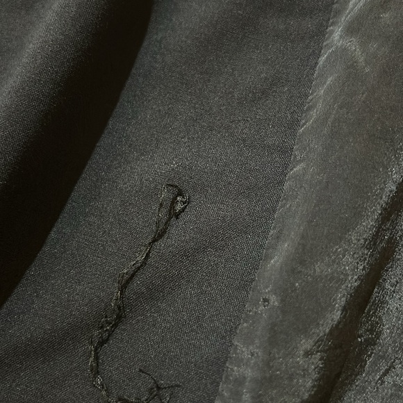 Burberry Knee Length Wrap Skirt. Size 6 - Picture 10 of 13